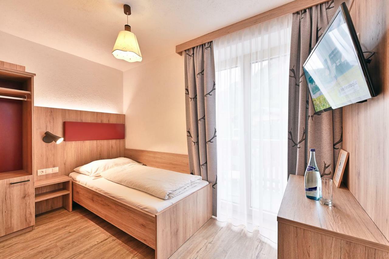 Haus Flexen Rooms & Apartments Stuben am Arlberg Exterior foto